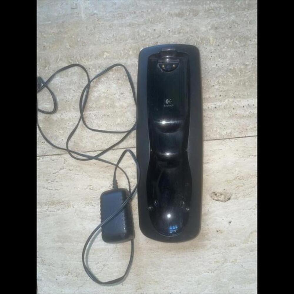Logitech‎ Harmony L-LW20 One Universal Remote Control Charging Dock